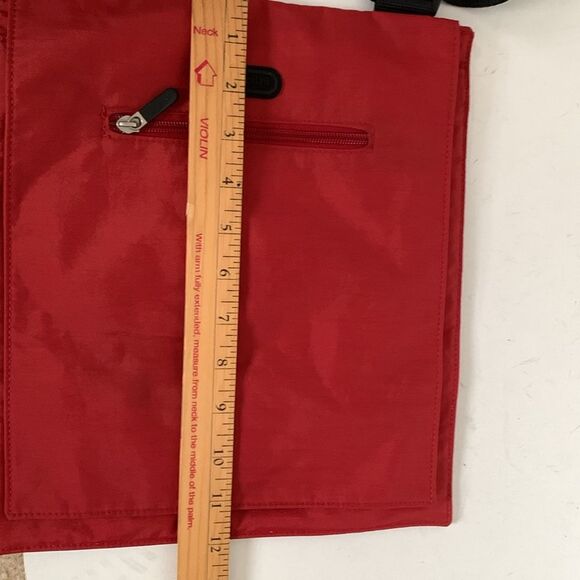 Baggallini NWOT Chili Red Flap Front Slim Profile Organizer Travel Crossbody Bag - Picture 8 of 9